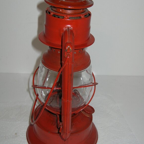 Antique DIETZ LITTLE WIZARD OIL LANTERN w/Dietz Glass USA 11.5" Tall NICE!!! B - Picture 4 of 8